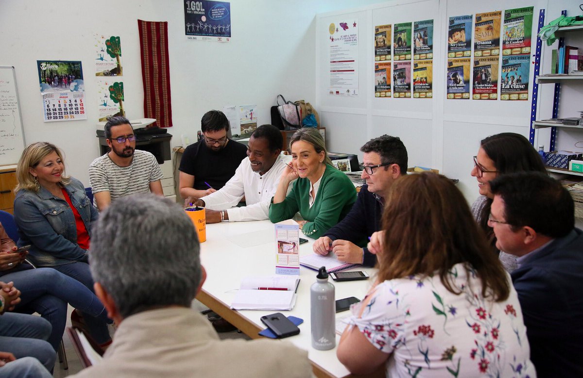 milagrostolon's tweet photo. Los toledanos y toledanas podemos sentirnos orgullosos de colaborar, de forma efectiva, con otras personas que también requieren de una ayuda global. Concienciados con esta necesidad, vamos a aumentar el presupuesto destinado a Cooperación hasta un 0,7%. https://t.co/hRwBEaBjDx
