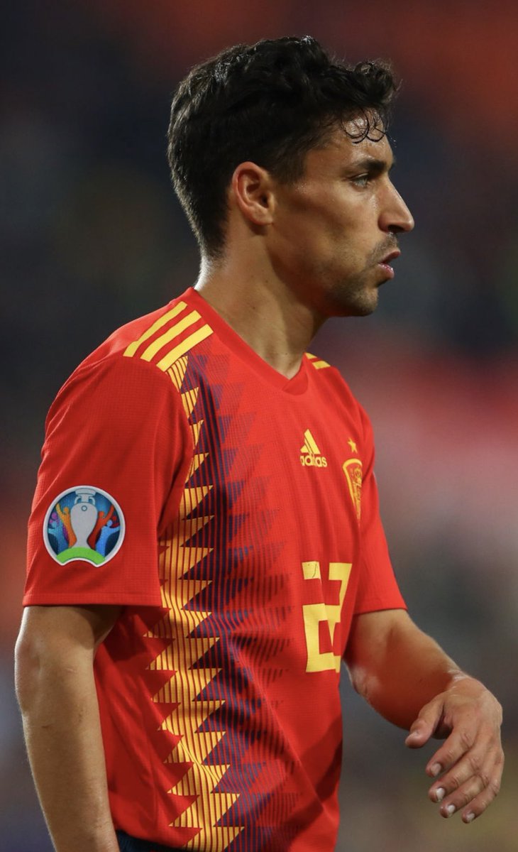 Jesús Navas a Twitter: "Feliz por poder seguir ayudando a la Selección 🇪🇸 @sefutbol #UnidosPorUnRETO / Twitter