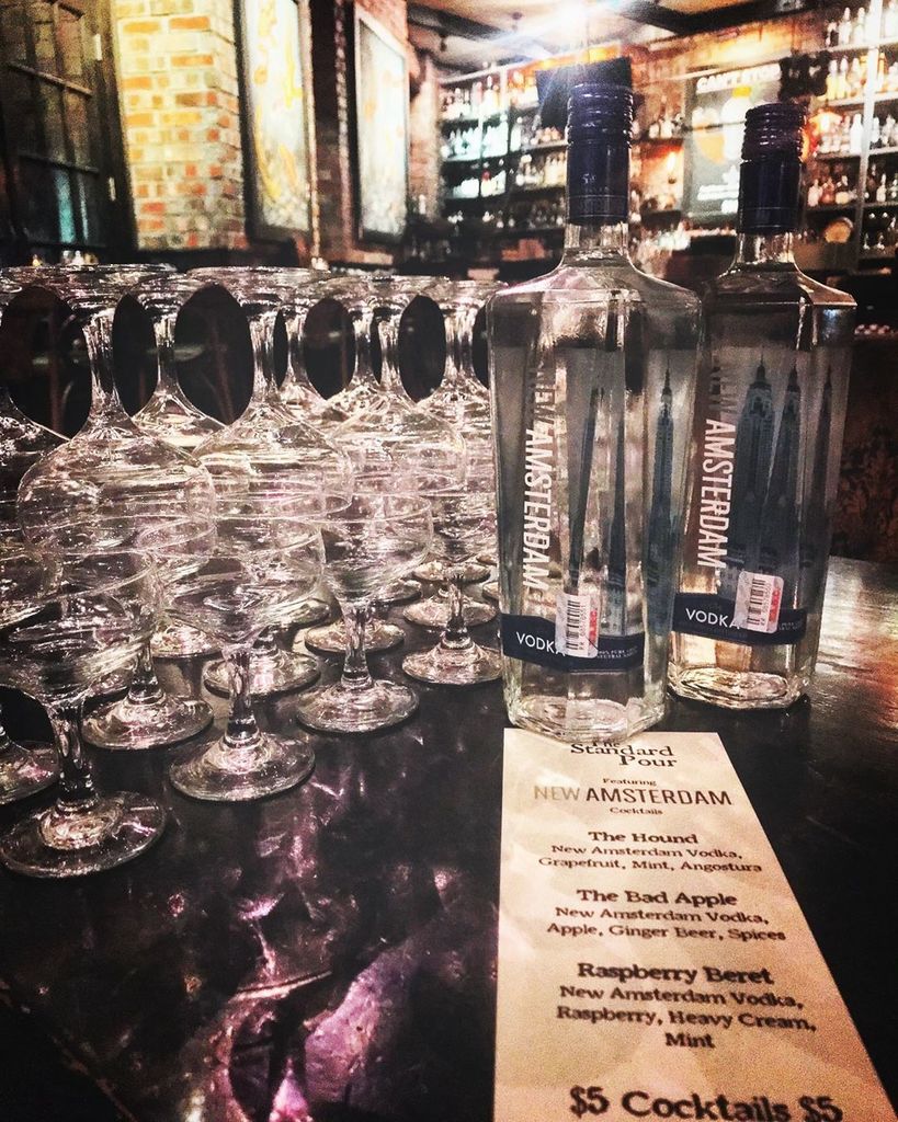 May today be the Fridayest Friday that ever Fridayed.  Get Fridaying with $5 New Amsterdam Vodka Happy Hour cocktails today from 4-7!! 🍹🕺🏼