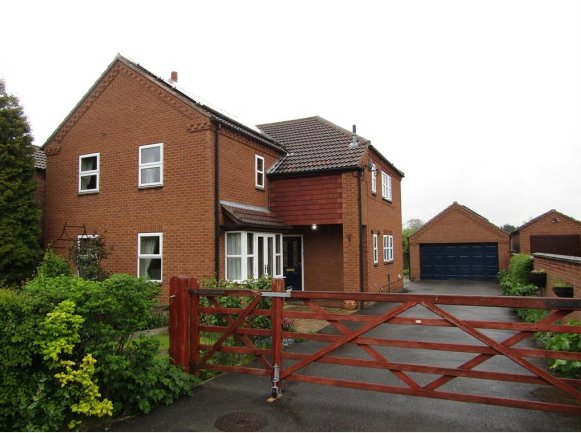 HuntersDN21's tweet photo. ❗️The Paddocks, Willingham By Stow, £325,000❗️

A four bed detached house with off road parking for multiple vehicles located in the sought after village location of Willingham by Stow.

Call us today to arrange a viewing - 01427 616118 📞
#Hunters #estateagent #Property https://t.co/oIGWfb1TE7