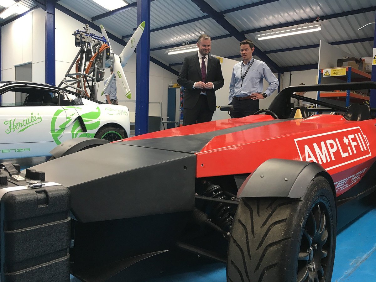 SciTechgovuk's tweet photo. From electric vehicles to driverless cars, yesterday Business Minister @Andrew4Pendle saw how West Midlands innovators @potenzatech, @wmgwarwick, @aurrigotech &amp; @RDM_Group_ are forging the #FutureofMobility through developments in automotive &amp; battery tech #IndustrialStrategy https://t.co/KOJXpbTMDc