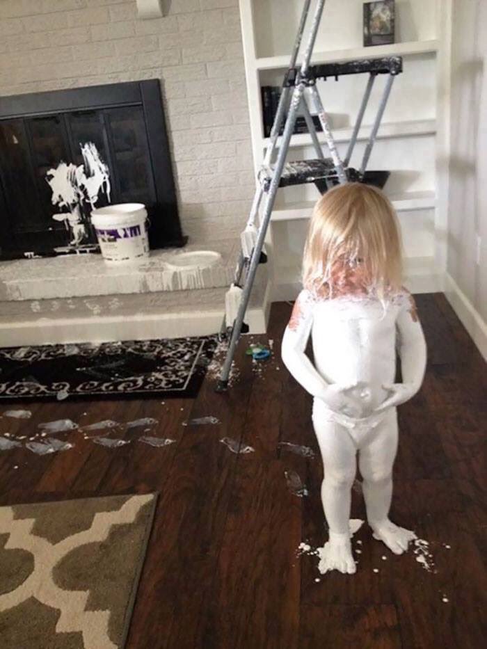 foro_design_jr's tweet photo. Hilarious pics that show what happens when you leave your kids alone (add yours): 

#children #childsplay #funn #funny #kids #creativekids #kidscreativity #forodesignjr #mastermpd https://t.co/7l2Q319VYi