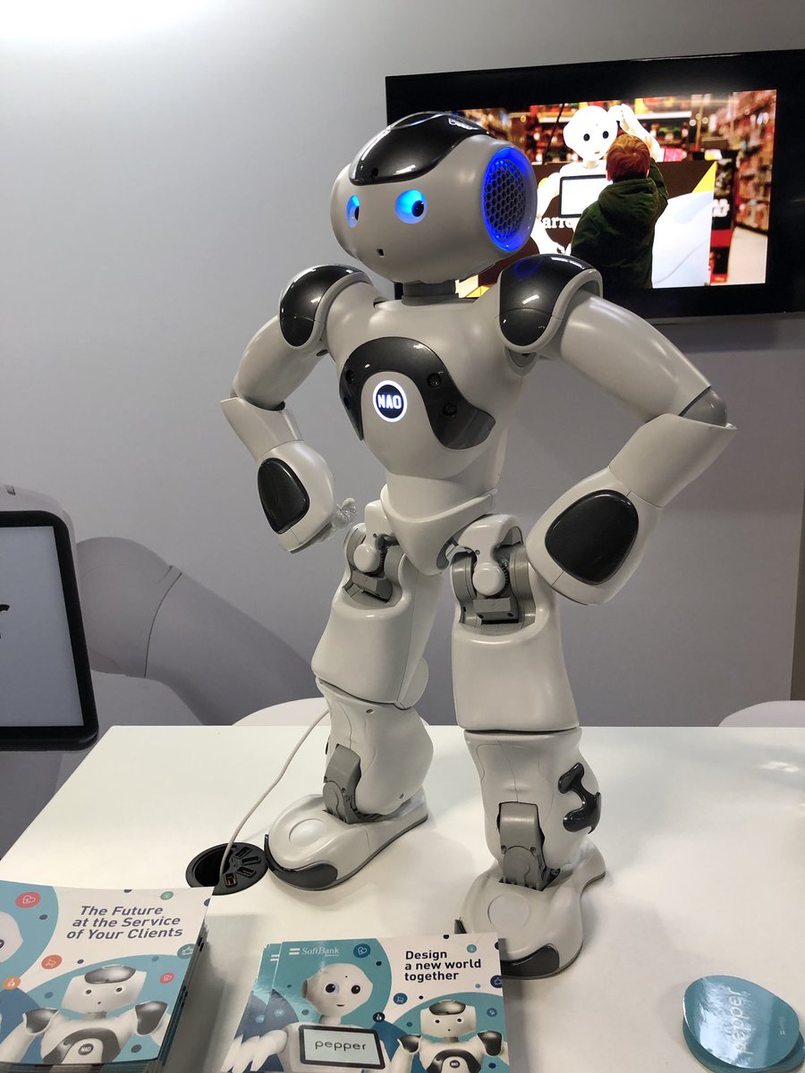 jpnaquet's tweet photo. Revenons à un peu plus d’humanité avec nos champions français : 25.000 dans le monde #pepper #nao  #VivaTech2019 https://t.co/9xVds3VXRj