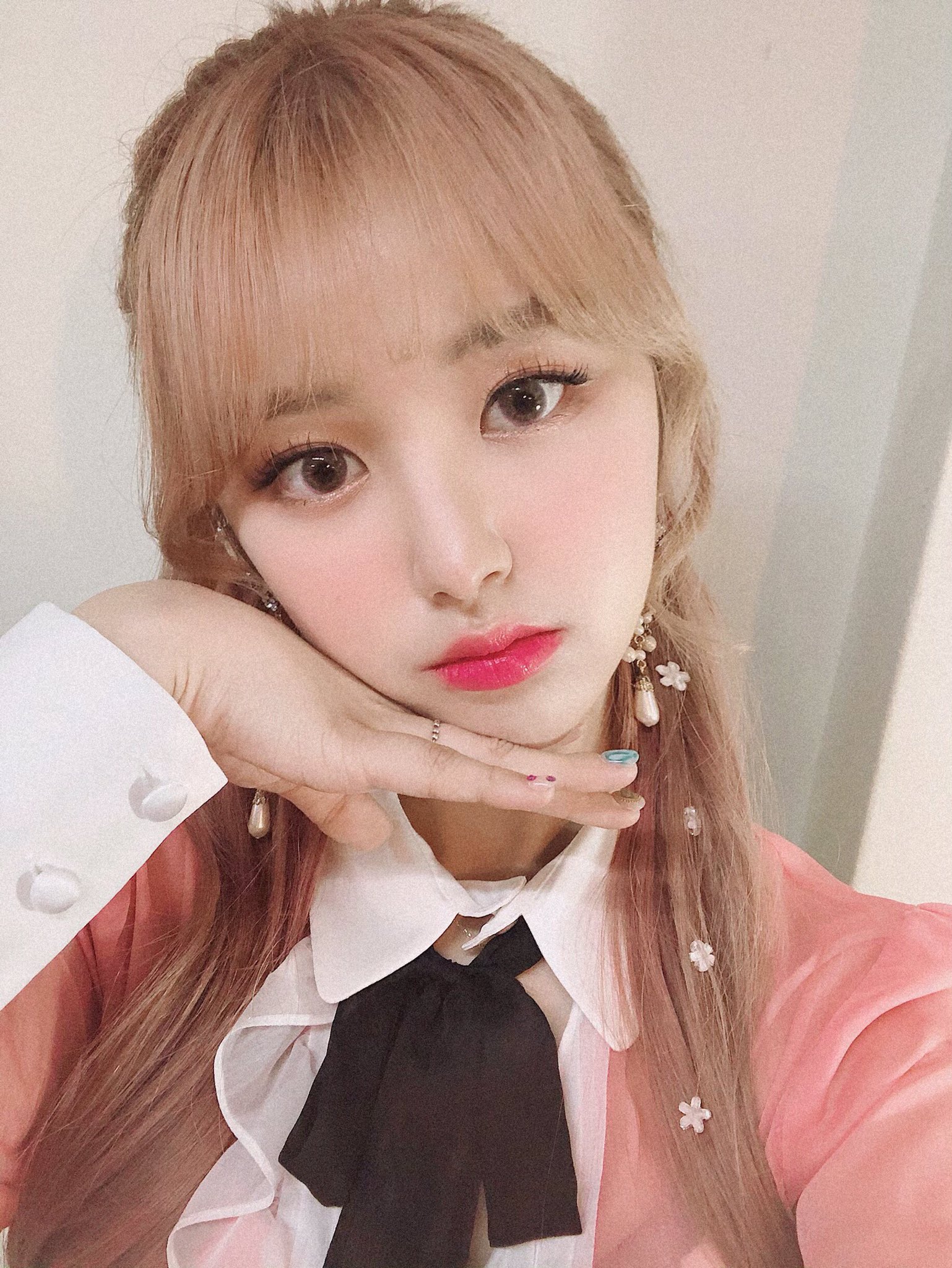 D6wF6rOVUAANodj.jpg:large