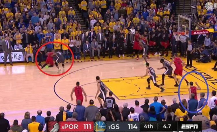 【影片】最後4秒,Seth獲絕妙扳平機會,Lillard選擇強打Iguodala,賽後沮喪離場!-黑特籃球-NBA新聞影音圖片分享社區