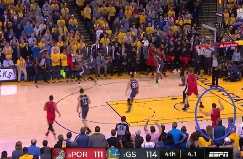 【影片】最後4秒,Seth獲絕妙扳平機會,Lillard選擇強打Iguodala,賽後沮喪離場!-黑特籃球-NBA新聞影音圖片分享社區