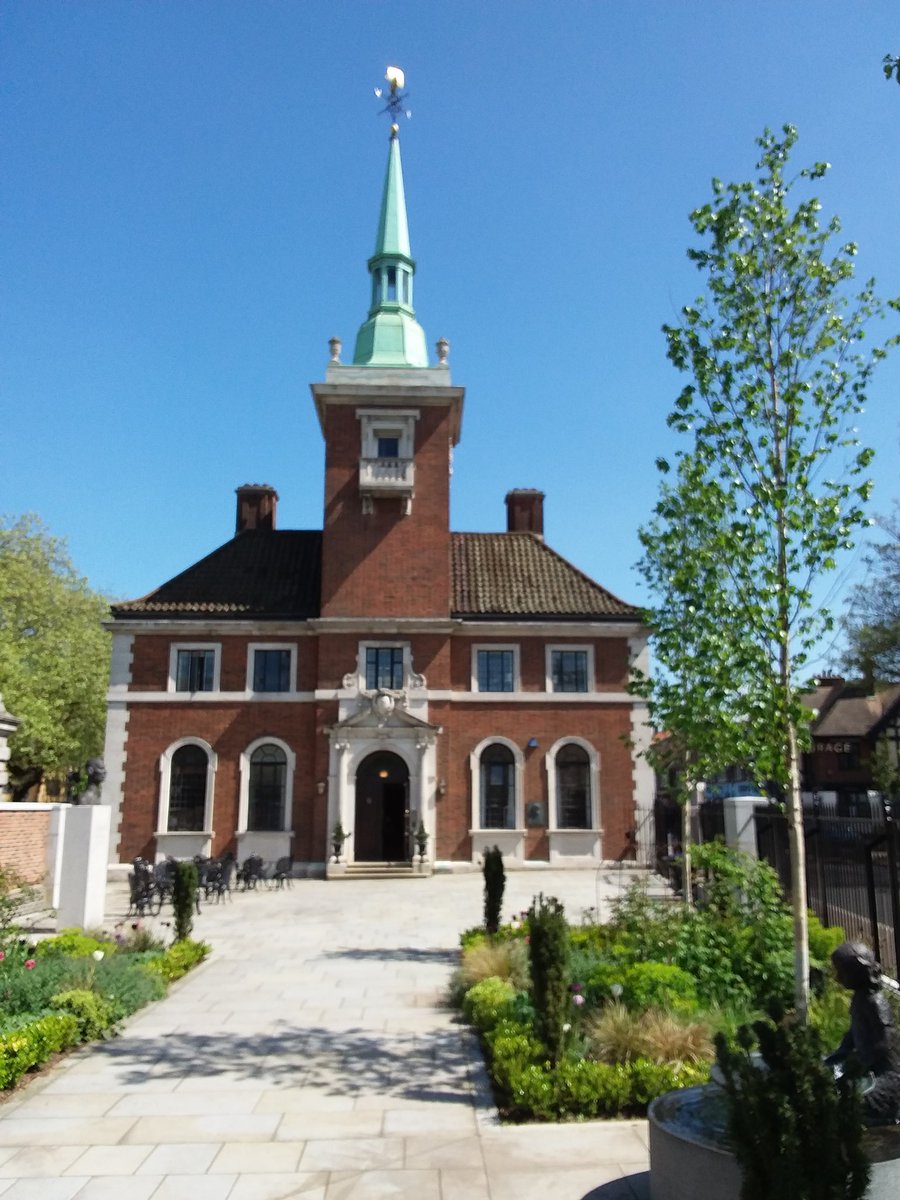 May 17th #NorwayDay greetings to our Norwegian friends in #Rotherhithe 🇳🇴

@norchurchlondon <a href="/NorwayinUK/">Norway in the UK</a> <a href="/torbjornholt/">Torbjørn Holt</a>  <a href="/se16/">SE16</a> 

See the full programme of events here➡️
17mai.london/programme/