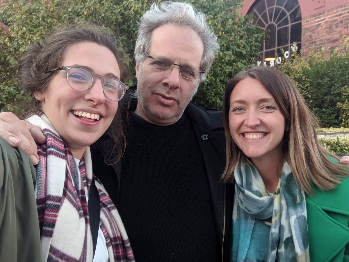 RMLowenstein's tweet photo. Voted early &amp; voted often with @SienaStone &amp; @vote1steph What party? We will never tell! #AUSVote2019 https://t.co/W76wuQPB4h