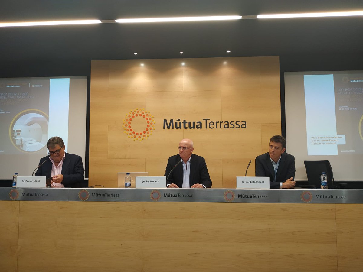 salutdonaMT's tweet photo. Avui el nostre servei organitza la jornada sobre tractament #miomes amb #Ultrasons d'Alta Intensitat
Donen la benvinguda el Dr. Pessarrodona, Dr. Fontcuberta i el Dr. Rodríguez
#HIFU #miomesultrasons https://t.co/PpHCEwBHlC