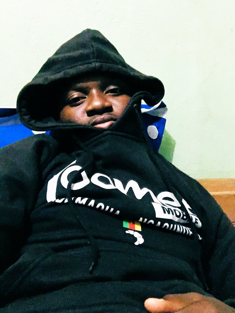 MacBoy237's tweet photo. The Season for them hoodies @FrenchKind @KFmatt 
#frenchkind #buea #hoodies #RainyDay #ColdLive https://t.co/mlal5MVQYW