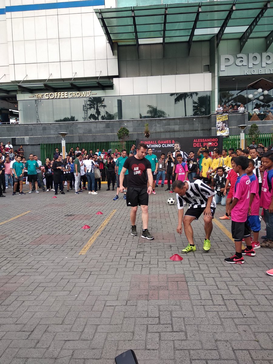 JCI_Medan's tweet photo. #OnThisDay Alessandro Del Piero berkunjung Medan untuk sebuah Charity event ! #17May2018 https://t.co/62QB5wyae7