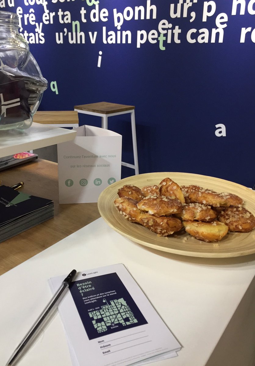 lexilife_fr's tweet photo. 3 bonnes raisons de venir sur le stand G59 hall 1 à @VivaTech 
1- Manger des chouquettes
2- Découvrir la première lampe d’aide à la lecture pour les dyslexiques
3- Avoir l’occasion de gagner notre lampe
#dyslexie #dys #dyslexique #VivaTech #lexilight #TechForGood #lampe https://t.co/reM0NKY08y