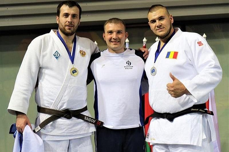 PriazStepi's tweet image. В ХV чемпионате Европы по дзюдо среди полицейских в Венгрии, участвовал сотрудник Ейского ОМВД РФ МС международного класса старший лейтенант полиции, сотрудник ППС Ренат Саидов. В категории свыше 100 кг он стал чемпионом, а в командных соревнованиях -серебряным призером (слева)