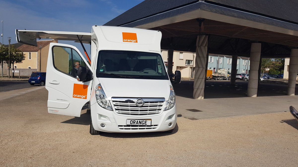 Le très haut débit #fibre arrive à #Amilly par truck avec <a href="/Orange/">Orange</a> ! <a href="/OrangeCVL/">OrangeCentreLoire</a> <a href="/JacobsPierre/">Pierre Jacobs</a> <a href="/pm_meynard/">PM</a> <a href="/bonneau/">Bonneau</a>