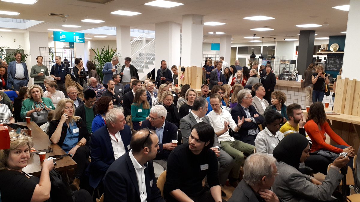 arnoudmolenaar's tweet photo. Volle bak bij informatiedag over #VeerkrachtigBoTu2028 'we gaan het hier echt anders doen' met Social Impact Design #gobotu
@DHcooperatie @Dvandenheuvel @Havensteder @VanKlink https://t.co/WnpbwLyJWd