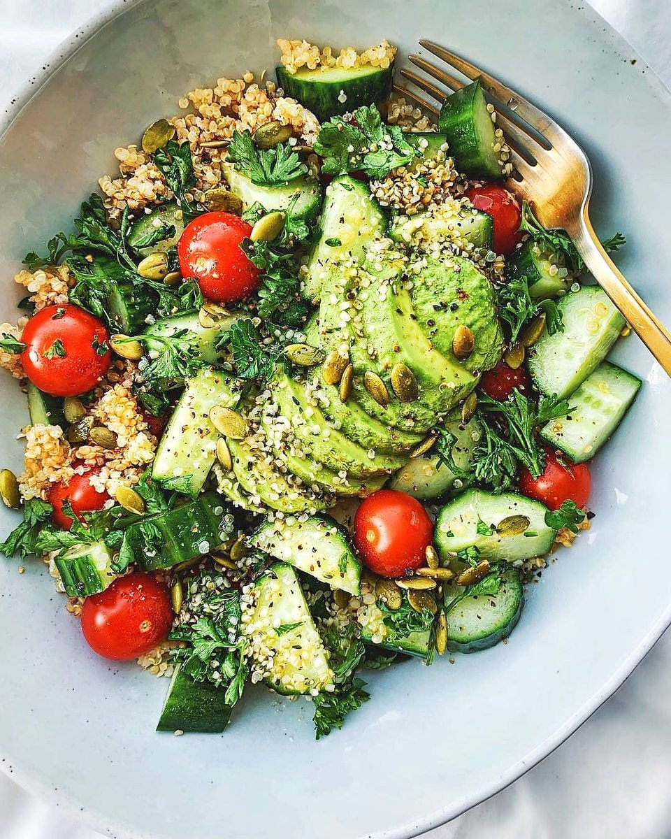 Chopped salads with quinoa are one of my fave quick + easy meals, especially when you want something refreshing #healthyfoodrecipes #healthyfoodlover #healthyfoods #healthyfoodshare #healthyrecipe #healthycooking #eatfit #eathealthy #fitmeal #healthylunch #cleandiet #veganrecipe