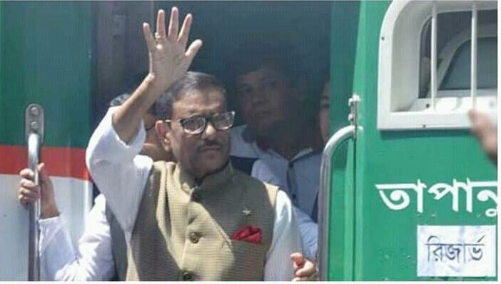 HumorTablet's tweet image. Ammu : Ajke tor gram er cousin tor shathe ghumabe
Me :