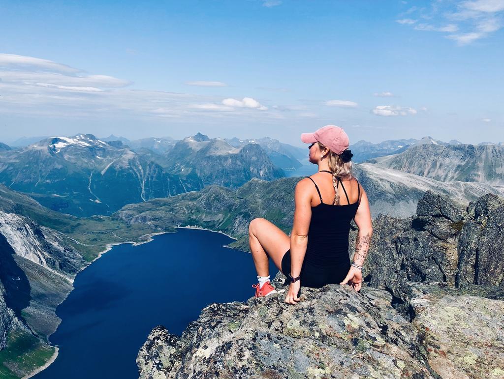 brands_direct's tweet photo. Track your movement wherever you are in the world with #fitbit 🌎 ⌚️ 
https://t.co/yOzagpTM6K 
#brandsdirect #travel #fitness https://t.co/RJJADtotWV
