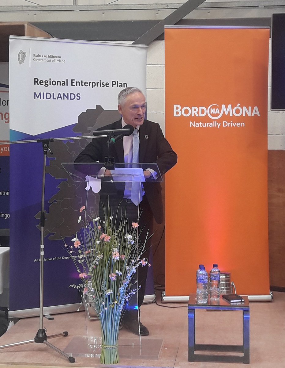 DeptCEE's tweet photo. Minister @RichardbrutonTD
address to the Midlands Regional Transition Plan - Idea Generation Bootcamp, in Daingean, Co. Offaly
#MidlandsREP
@Loc_Enterprise @merrionstreet @EnterInnov @BordnaMona https://t.co/DeTOAl51N4