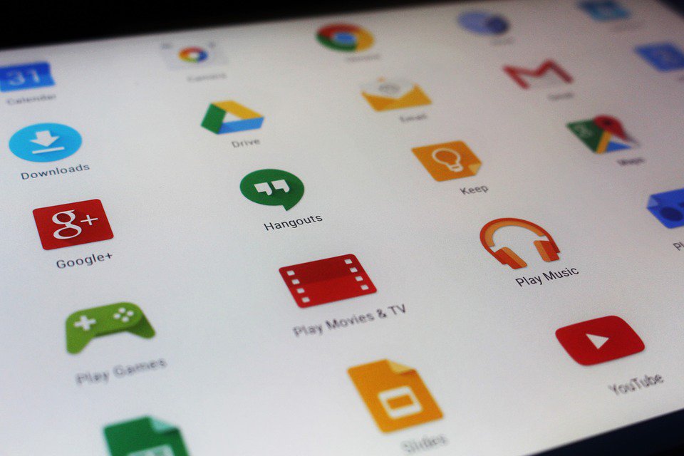 Avtorji aplikacij za Android v Sloveniji še kar ne morejo prodajati svojih aplikacij. Zaradi pomanjkanja digitalne agende iz Slovenije bežijo raziskovalci, inovatorji, mladi!

Spremenimo uničujoče trende. 26. 5. volite za Pirate na naši skupni listi <a href="/povezimo_se/">Povežimo se</a>!