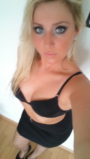 Good morning Guys ✌️  https://t.co/mOTREPaRXP  Visit my Page 😛  #camgirl #geil #versaut #sexy #geilerarsch<a href="/tag/blond"class="tags"><span>#blond</span></a><a href="/tag/sexy"class="tags"><span>#sexy</span></a><a href="/tag/hot"class="tags"><span>#hot</span></a><a href="/tag/camgirl"class="tags"><span>#camgirl</span></a><a href="/tag/versaut"class="tags"><span>#versaut</span></a><a href="/tag/geil"class="tags"><span>#geil</span></a><a href="/tag/ge"class="tags"><span>#ge</span></a>