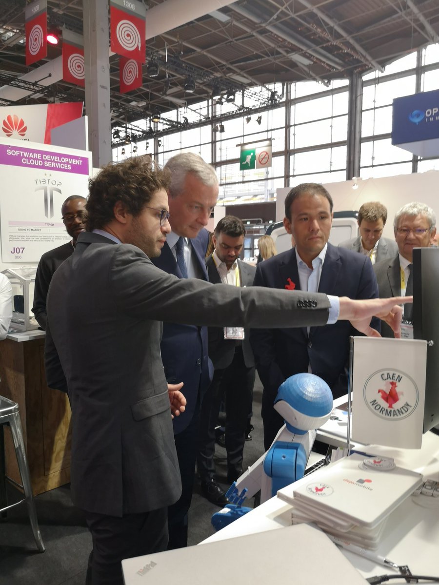 La #frenchtechcaen ravie d'avoir reçu <a href="/BrunoLeMaire/">Bruno Le Maire</a> et <a href="/cedric_o/">Cédric O</a> sur le stand #WeAreNormandy à  #VivaTech ! Pitch de <a href="/ConscienceRobot/">Conscience Robotics</a> par <a href="/IliesZaoui/">Ilies Zaoui</a>.
Vive <a href="/LaFrenchTech/">La French Tech</a> !