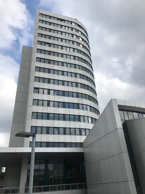 Netherlanders's tweet photo. Goodmorning peeps! Last day of the week, good luck! This is our working spot. #workinglife #dayattheoffice  #taskhero It is typical dutch weather today. How is the weather in your country? #dutchweather https://t.co/rwvvgflhqD