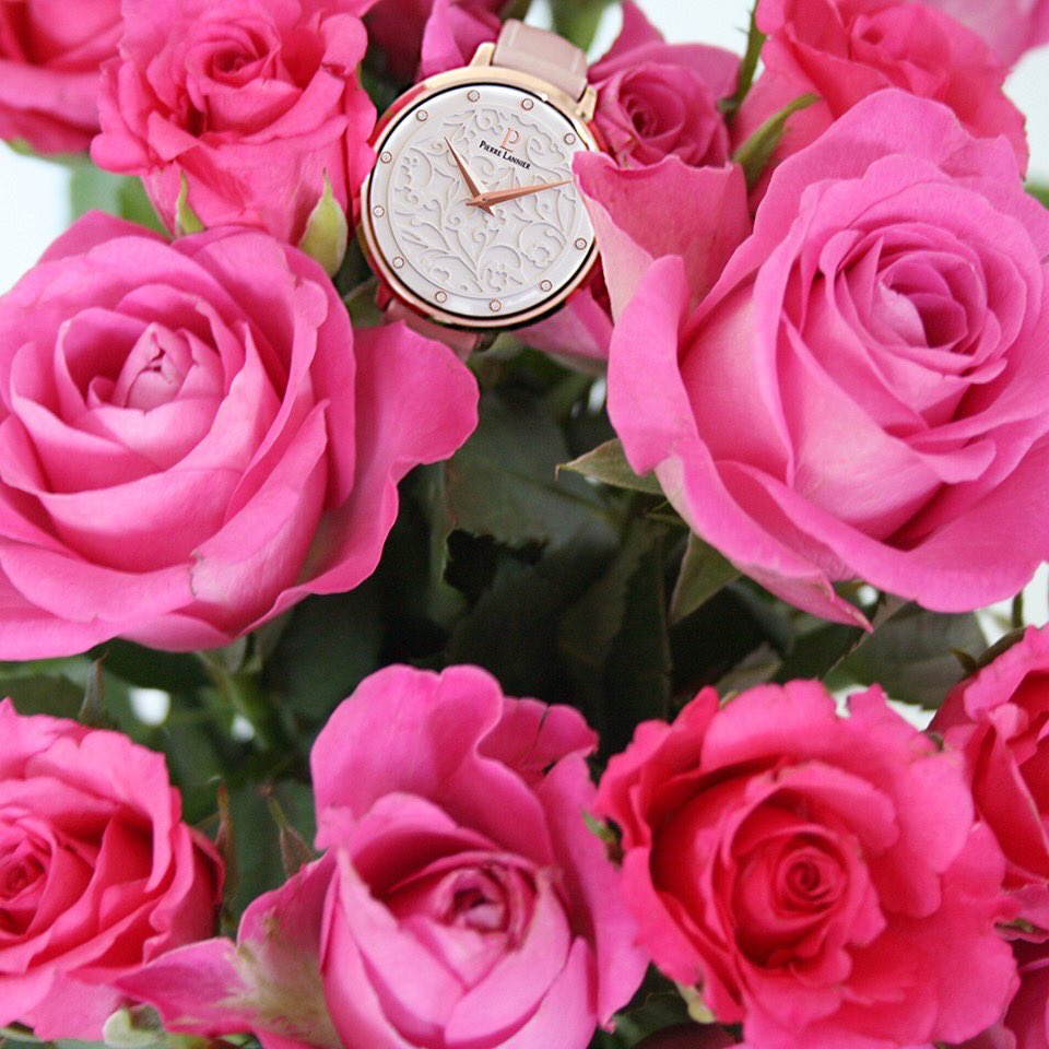 CadranMontres's tweet image. Compliments fleuris dites le avec des fleurs #cadranmontres #luxembourg #pierrelannier #love