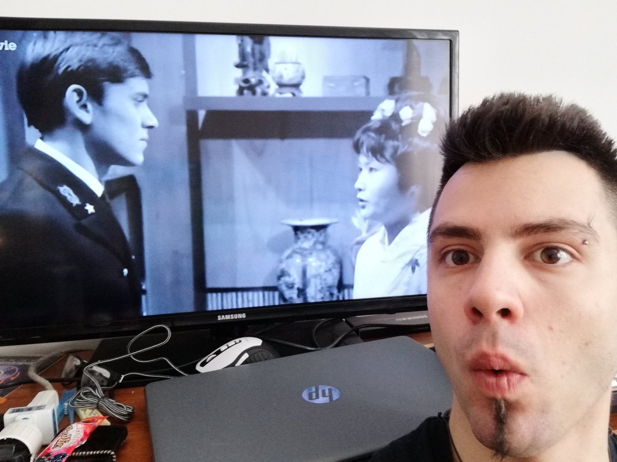 Dariofacose's tweet photo. Qui sto guardando "Mi Vedrai Tornare" con un giovanissimo Gianni Morandi che interpreta Gianni Aleardi, cadetto della Marina innamorato della principessa del Giappone. Bellisismo.
#facciocose #MiVedraiTornare #GianniMorandi @raimovie #storiaveradioggi #sonoemozionato https://t.co/7ej2PjfZXk