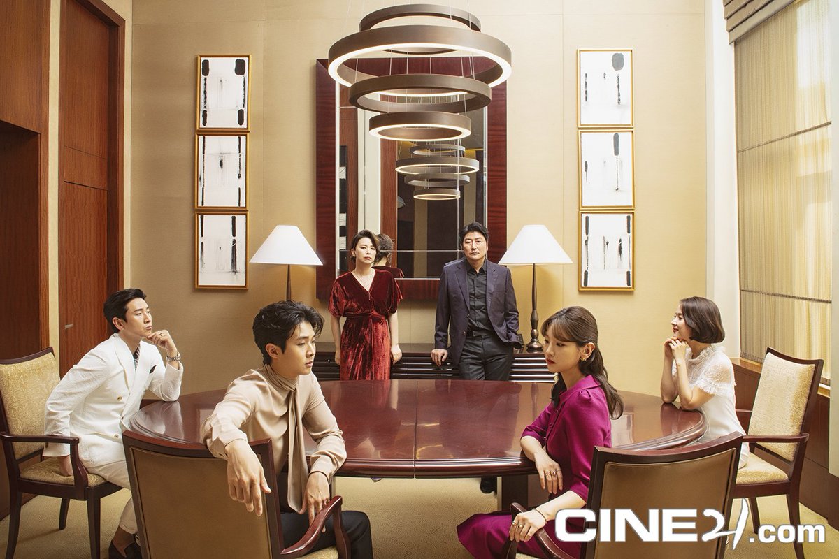 봉준호 감독의 가족희비극 속 두 가족들의 예측불허한 만남! #기생충 #영화기생충 #가족희비극 #송강호 #이선균 #조여정 #최우식 #박소담 #장혜진...