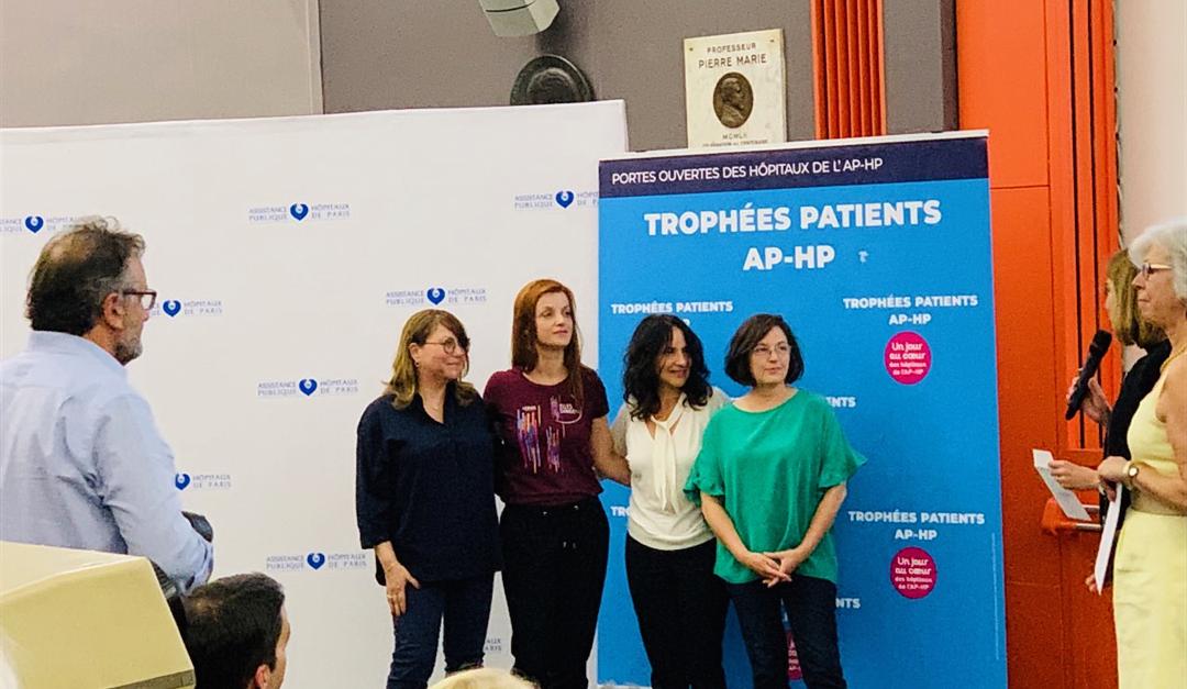 MARGOTPRINCESSE's tweet photo. #PrincesseMargot récompensée. #TrophéedesPatients de #APHP 2019,  catégorie Conditions de vie lors d’un séjour, pour #RepasToqué. Formidable encouragement et le partageons avec tous les acteurs du projet. Merci @GregoryCohenoff @BMSFrance  @StLouis_Larib https://t.co/7CHvwSk0IE