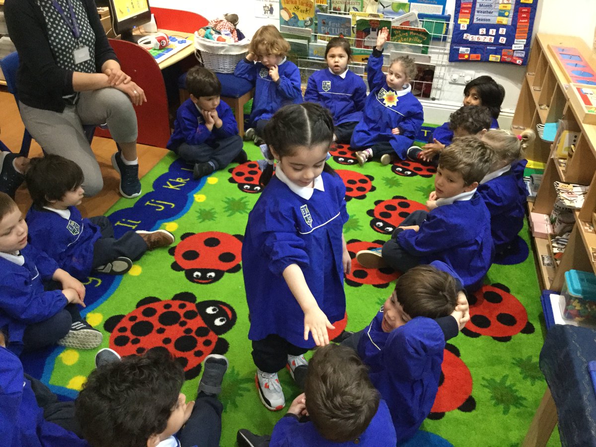 ESS_Prep's tweet image. This week, the Knightsbridge children have been developing their counting skills. They have been working with 1:1 correspondence activities and counting how many friends are at Nursery!
#Nursery #LearningToCount