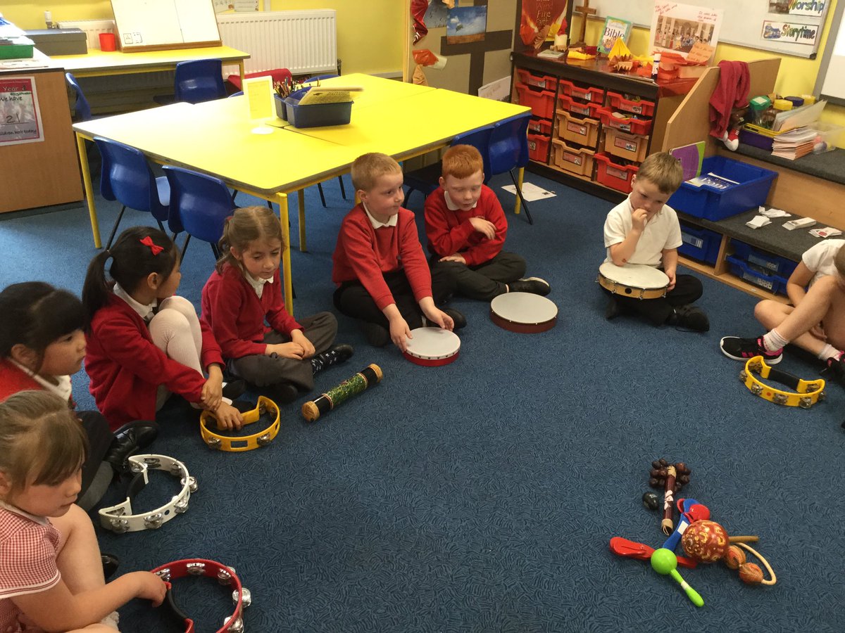 stlaws_KS1's tweet photo. Year 1 loving their music lesson with Miss Davison today.🎼🎼🎼🎼 https://t.co/R7AM3s29fM
