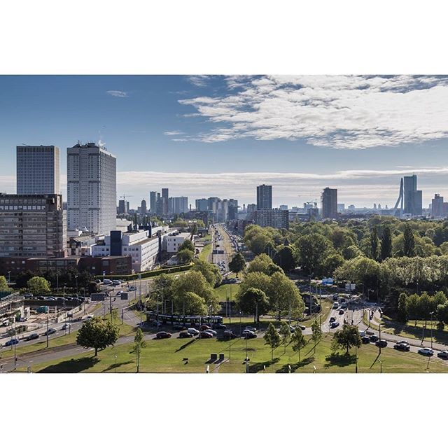 KURD_010's tweet photo. Bijna weekend! Wat ga jij zoal het weekend doen? 🙄
.
.
.
Foto: @wilcozpics.010
#skyline #rotterdam #westzeedijk #erasmusmc #roffa #nultien #city #erasmusbrug #maastoren #park #hetpark #euromastpark #ret #komieuitrotterdamdan #rotterdamcity #rotterda… https://t.co/fW3WcC83ZB https://t.co/ju5xuMK3Fj
