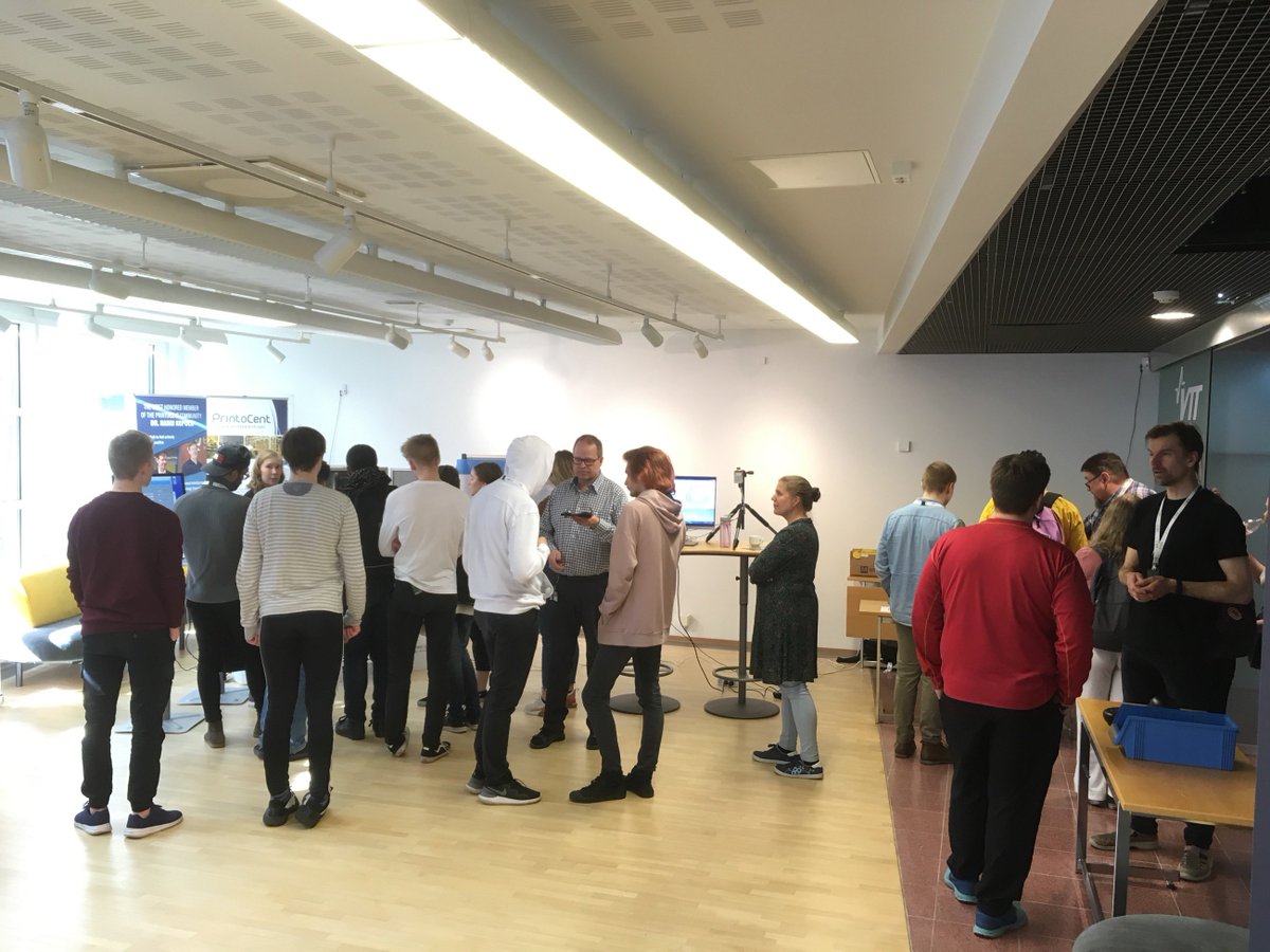 PhotonicsFin's tweet photo. Over 200 student and their teachers visited at VTT's to learn about photonics during International Day of Light.
Thank you @VTTFinland @SpectralEngines @TactoTek #FlexBright @UniOulu #InternationalDayOfLight #IDL2019 #photonics #fotoniikka #teknologia https://t.co/voB0tlOImI