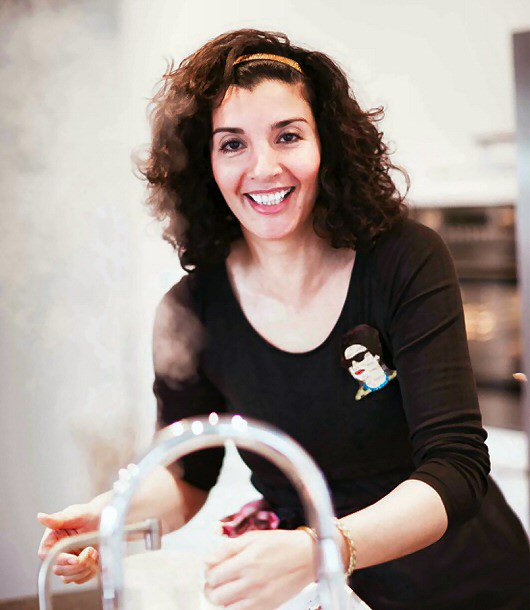 We hebben een leuke nieuwe actie voor je!  Maak kans op een kooksessie met tv-kok <a href="/NadiaZerouali/">Nadia Zerouali</a>. Zij gaat deze zomer met gasten uit heel Overijssel koken, eten én natafelen. Ze geeft verschillende kookworkshops. Wil je meekoken? Check: bit.ly/2HzENZN #natafelenmetnadia