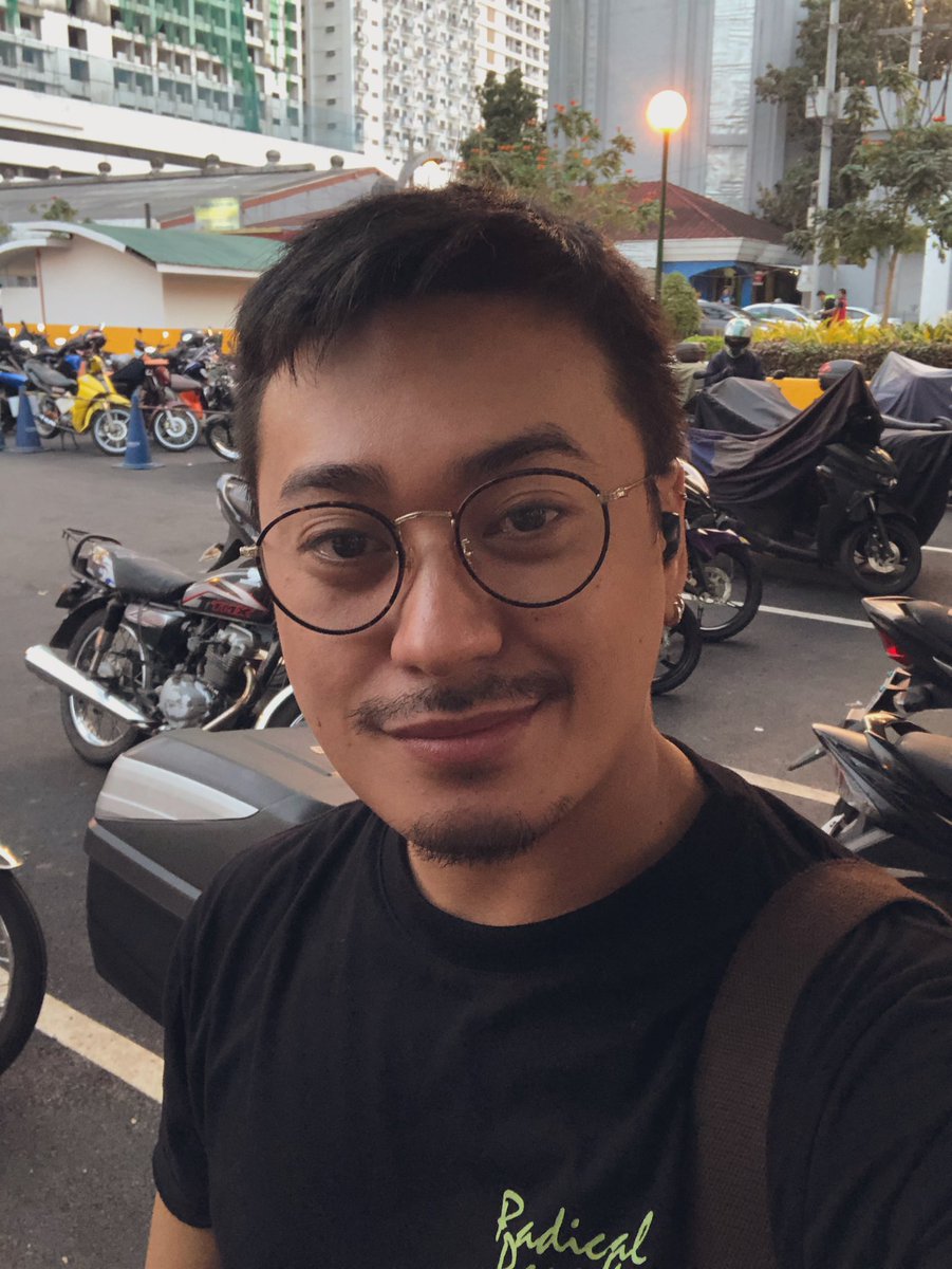 migyabs_'s tweet photo. Pilitin maging masaya.. pero pag kailangan na umiyak.... iiyak mo lang. #inbadtimes https://t.co/GPGBTEp3sT