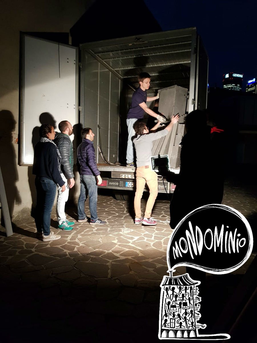 lamangrovia's tweet photo. Il furgone è stato caricato per la #trasferta 🔝
🔜 #Lecco stiamo arrivando!

https://t.co/rVdnP3QxIJ

#teatro #lamangrovia #mondominio #spettacolo #eventilecco #evento #musical #beneficienza #restiamoumani #primalepersone #missione #pime #pimemissionaries https://t.co/EmZW3nkq3t