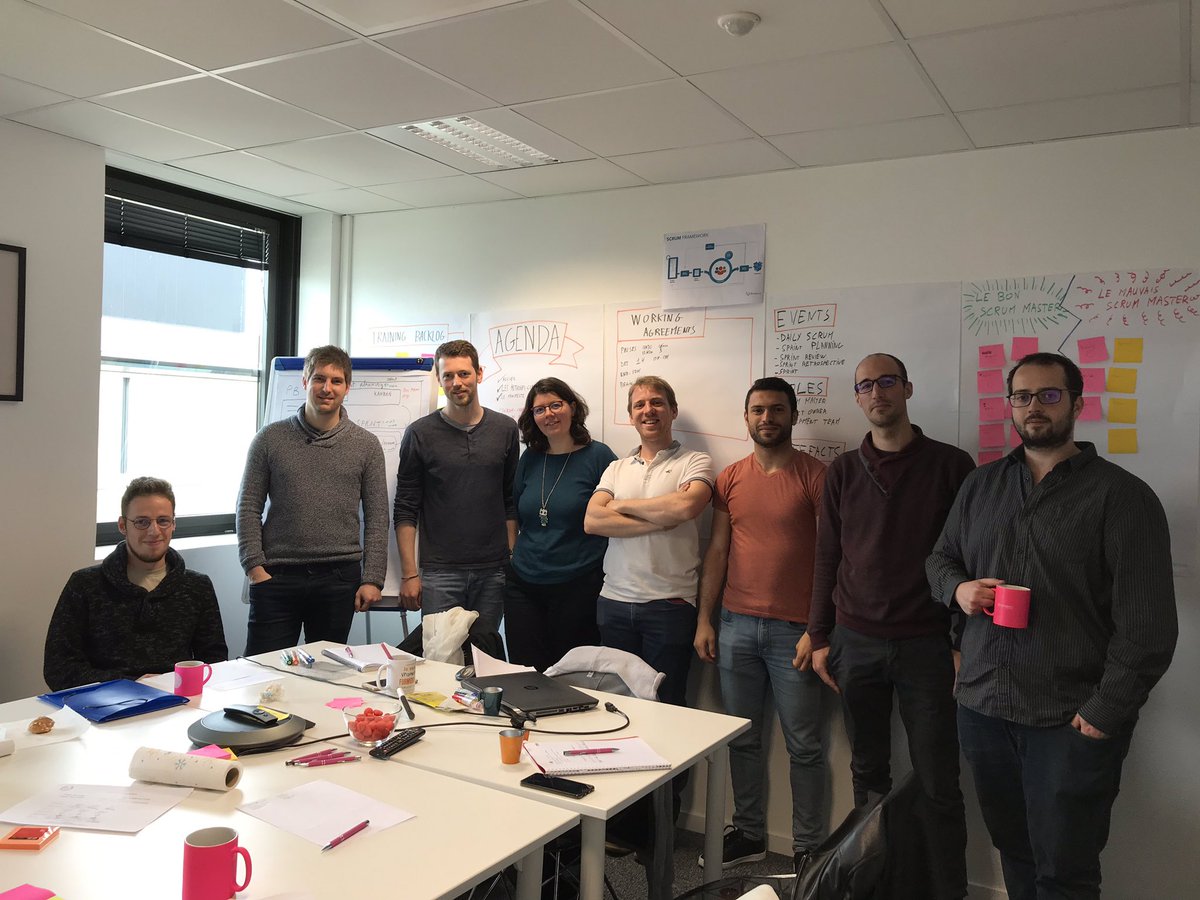 ML_Conserto's tweet photo. 👨🏼‍🎓#Formation | 📆 2ème jour de session #agile #scrum pour @_Conserto #Rennes 📚Merci à notre super coach agile @SimonPICHON 🙏 et aux collaborateurs formés ! #YenAMarreDesPostit #PositiveTechnologie https://t.co/JbFSb9PJMY