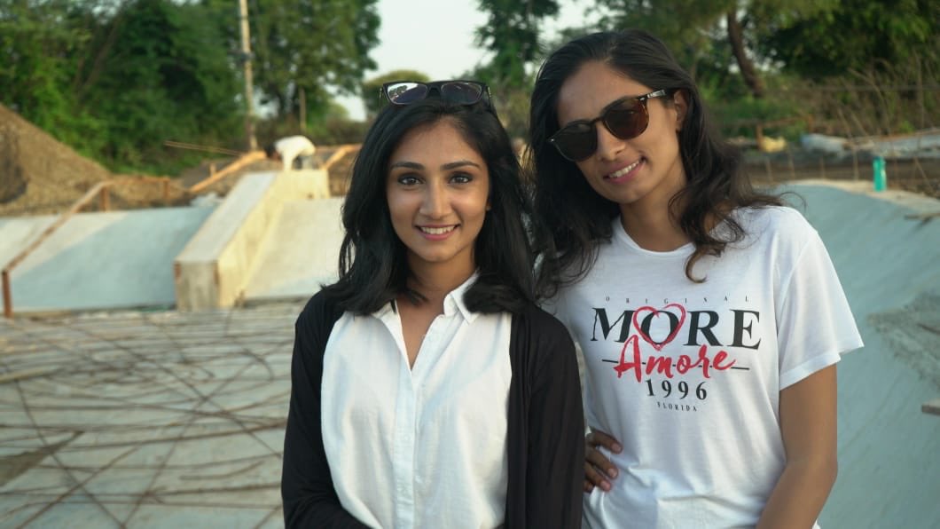 KomalNahta's tweet photo. Daughters of late legendary actor MacMohan, Manjari & Vinati Makijany, to make debut as writer-director-producers. They present India's 1st film on skateboarding, ‘Desert Dolphin’ @_desertdolphin under banner #MacProductions #skateparkfilms along with co-producer EmmanuelPappas https://t.co/TFHNhy1mny