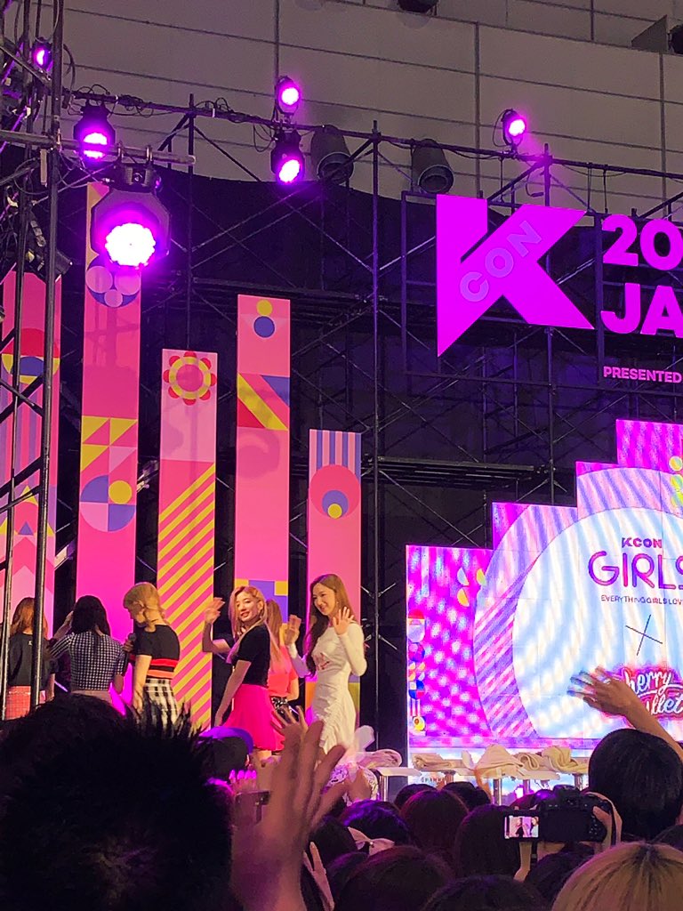 JIGMI_Z's tweet photo. #KCON 
#KCON19JAPAN 
#CherryBullet
#체리블렛
#MAY
#메이
#CHEARIN
#채린 https://t.co/oB1jpfsNQP