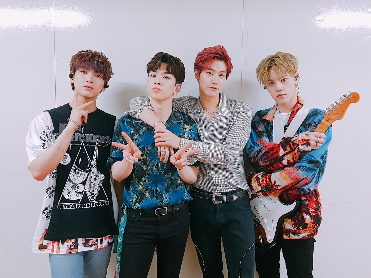 NFlyingofficial's tweet image. [📸] 엔피아가 보고싶어 그랬나봐 이렇게 멋있게 하고 왔나봐💕 오늘도 미모로 엔피아의 냉정을 흩뜨려 놓는 엔플라잉😘
#엔플라잉 #NFlying #놔