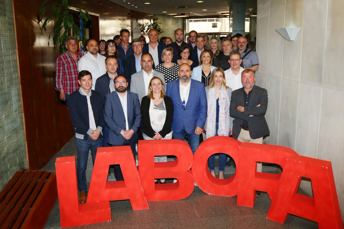GVAlabora's tweet photo. 📌#LABORA i els diferents Pactes i Acords Territorials per a l'#ocupació han signat ✍🏽 hui els convenis perquè LABORA realitze #fòrums d'ocupació a la #ComunitatValenciana en el marc del Pla #AvalemTerritori. #FòrumLABORAOcupació #Mancomunitats #SomLABORA https://t.co/ngb7s4jqci