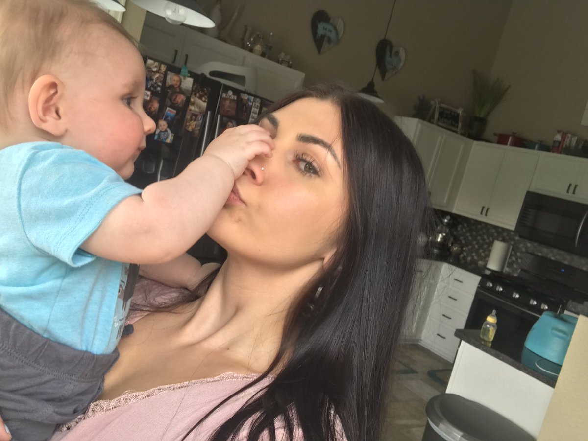 MGray2700's tweet photo. Happiness is #auntylife 😍 https://t.co/4BzICcPYCd