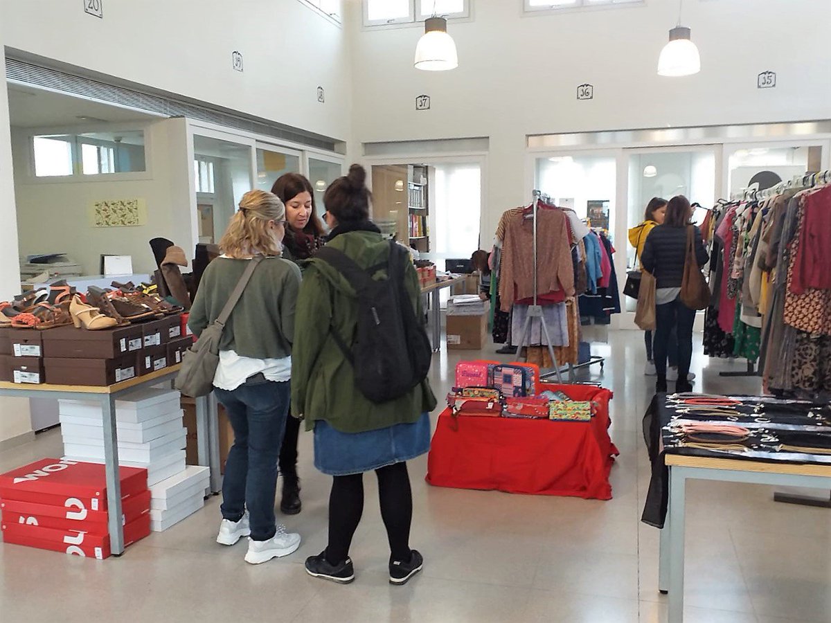 AndiDownSbd's tweet photo. Mireu tot el què tenim a l' #OutletSolidari del #TotModa2019 !Recordeu que és obert tot el cap de setmana!  Gràcies a @MisakoShop @elnaturalistaes nice things @PuntoBlancocom @sita_murt @SURKANA Tentazioni @TuttoPiccolo Unisa @UBS2_Barcelona Viena @WondersShoes 
 No us el perdeu! https://t.co/ytERNfCXp2