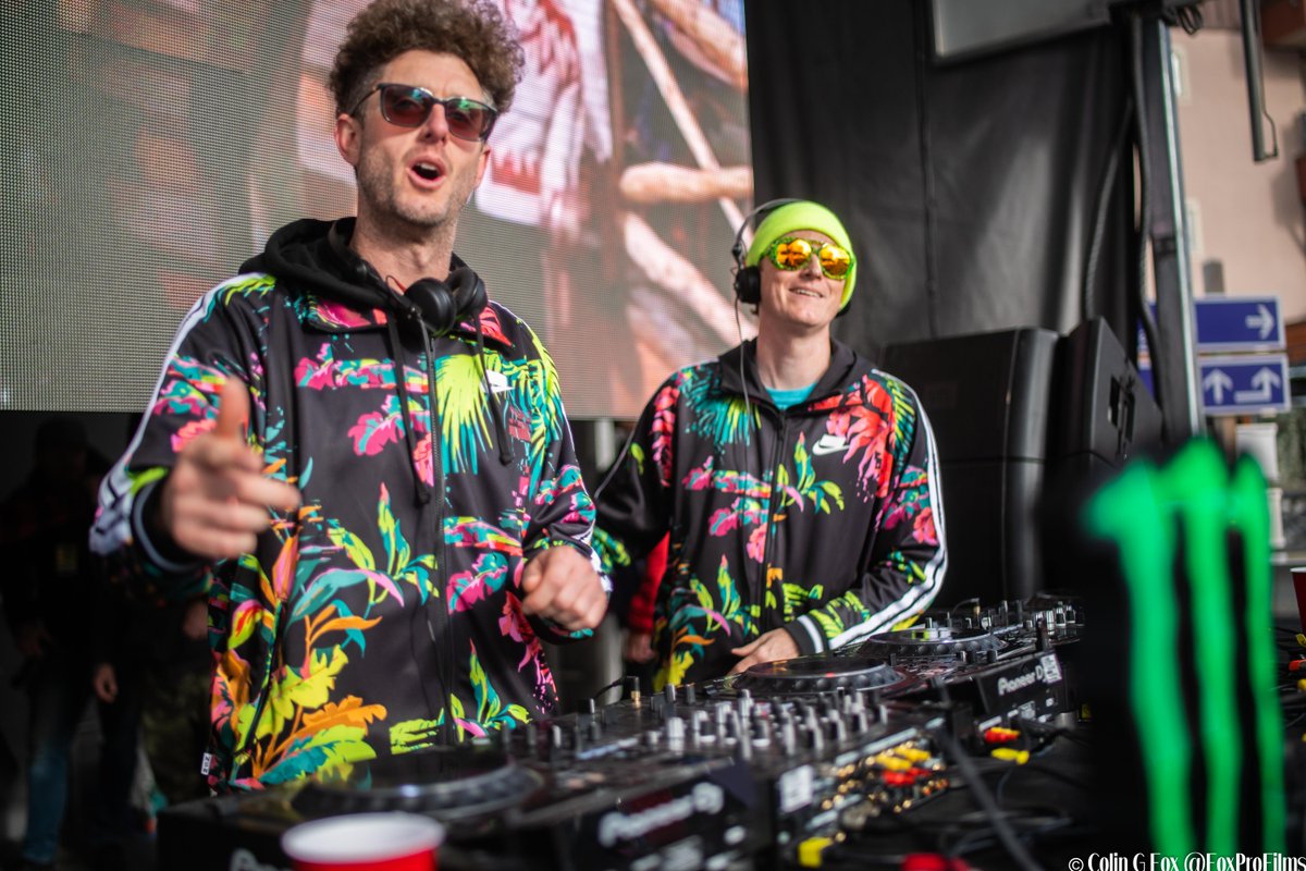 wearemidfieldco's tweet image. Flashing back to crazy fun (&amp;amp; crazy costumes) at @snowbombingcan hosted at @SunPeaksResort.

We were there for an interactive #ClientActivation, there's nothing better than seeing a project come to life right in front of your eyes, and it gets even better when the crowd loves it!