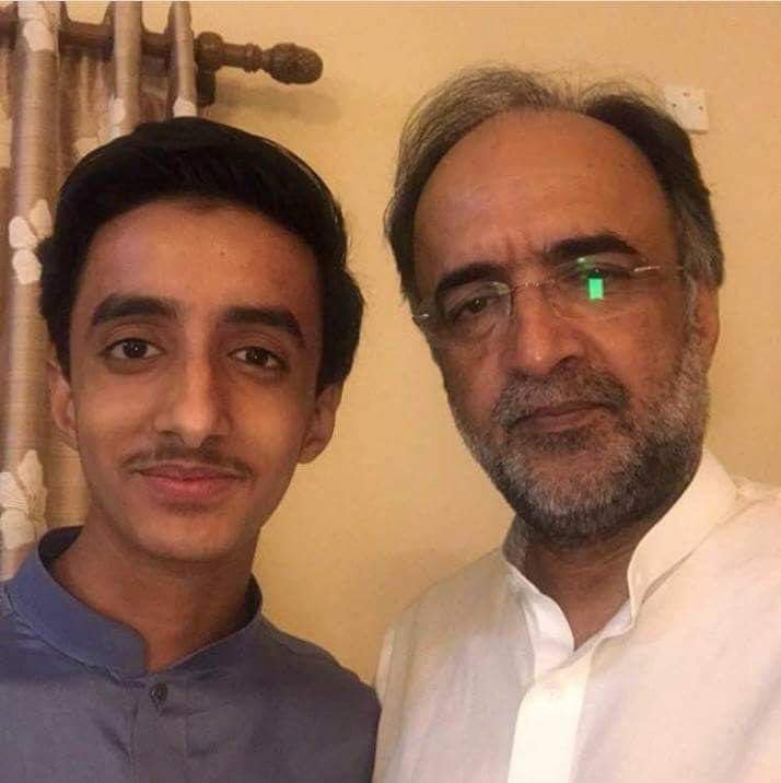 HarisSubuhpoto's tweet photo. پاکستان پیپلز پارٹی ظلع ٹنڈو محمد خان کے صدر ایم پی اے سید اعجاز شاہ بخاری، جنرل سیکریٹری خرم کریم سومرو کا قمرزمان کائرہ سے صاحبزادے کے انتقال پر اظہار افسوس

مولا مرحوم کے درجات بلند فرمائے اور قمر زمان کائرہ اور کائرہ فیملی کو اس افسوسناک سانحے پر صبر جمیل عطا فرمائے آمین. https://t.co/JCzKIOWKi9