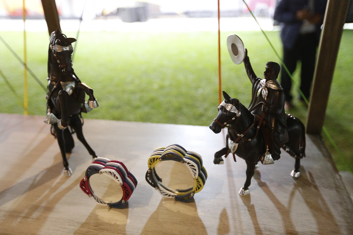 MINCETUR's tweet image. ¡Ya empezó Expo Deco! 😍 Doce artesanos de ocho regiones del Perú exhiben sus trabajos en el salón temático “Perú Home” de la #ExpoDeco2019. 🙌🏽

No dejes de visitarlo hasta 19 de mayo en el Centro de Convenciones Corporación E. Wong.

🌐expodeco.pe