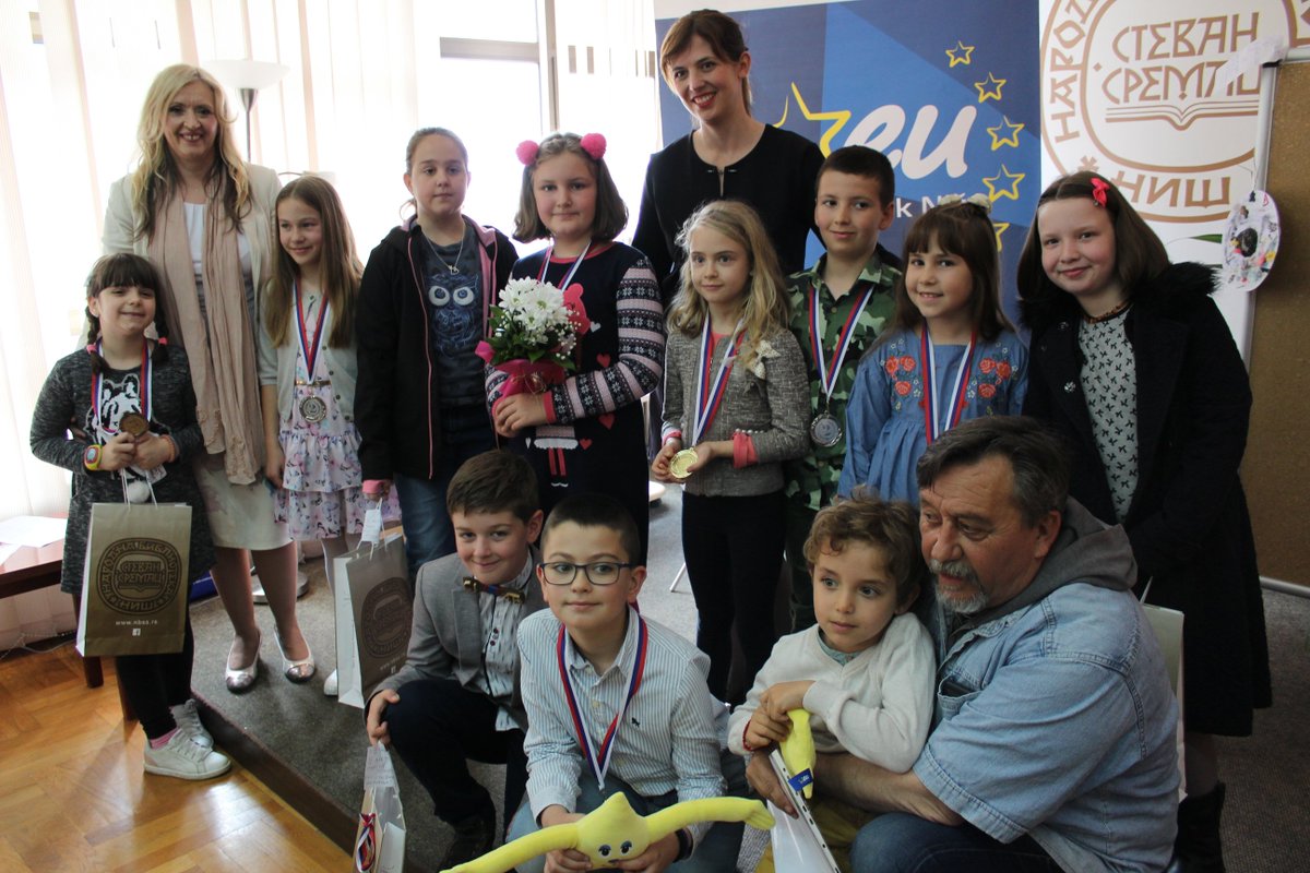 EUinfoNis's tweet photo. 📢Proglašeni pobednici 🥇 likovnog konkursa "Evropska zelena nedelja" ♻️🌳🌿u organizaciji Narodne biblioteke "Stevan Sremac" Niš. Čestitamo! 👏👏 #EUgreenWeek #Euteka #EUzaTebe https://t.co/IHfZ2GLueb