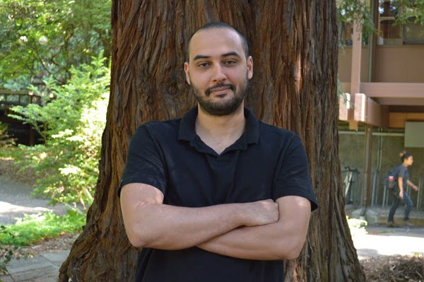 Currently in the <a href="/DotyLab/">Sharon L. Doty Lab</a>:
Grad student Robert Tournay is looking at endophyte effects on host tolerance of toxic metals.
Researcher Andrew Sher is probing molecular mechanisms of plant growth promotion.
Postdoc Andrea Firrincieli is diving into the endophyte genetics.
#Symbiosis